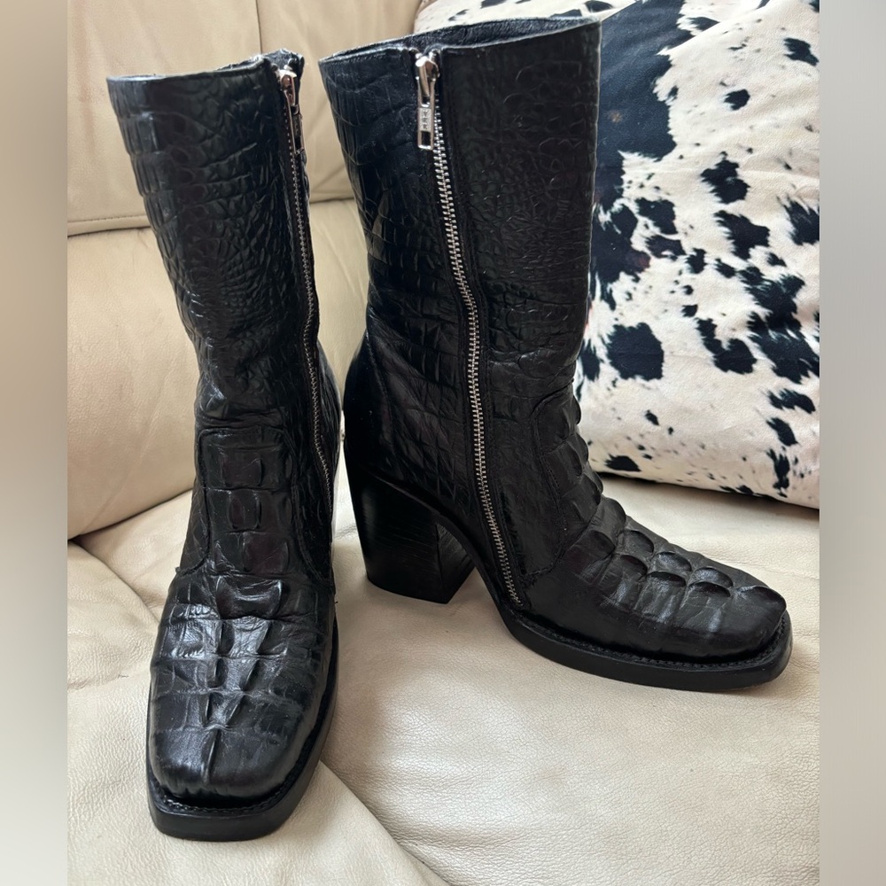 MIGUEL custom 💯 real aligator leather boots size 9